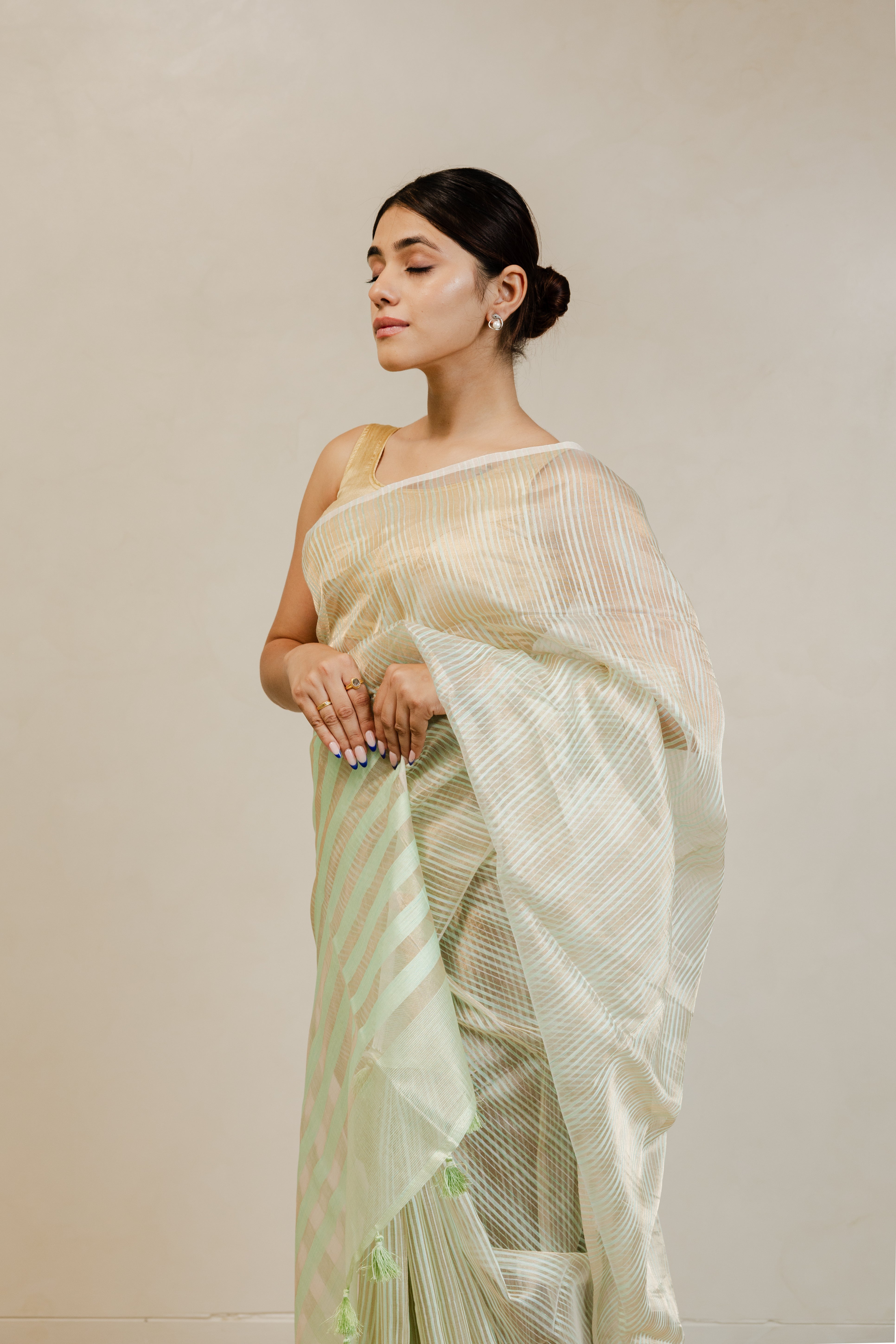 Light Green White Gold Stripe Tissue Silk Handloom Banarasi Saree