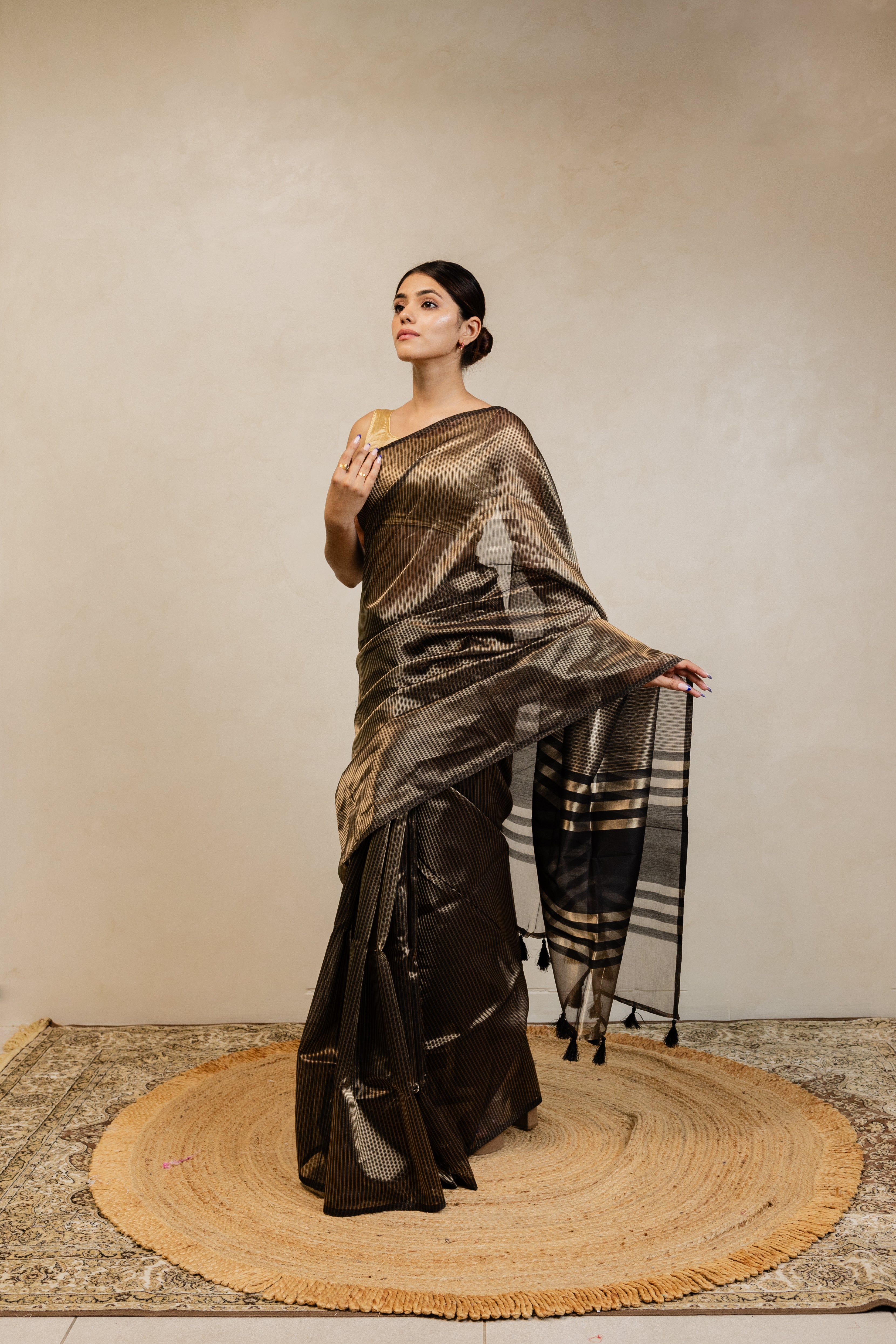 Black Gold Thin Stripe Tissue Silk Handloom Banarasi Saree