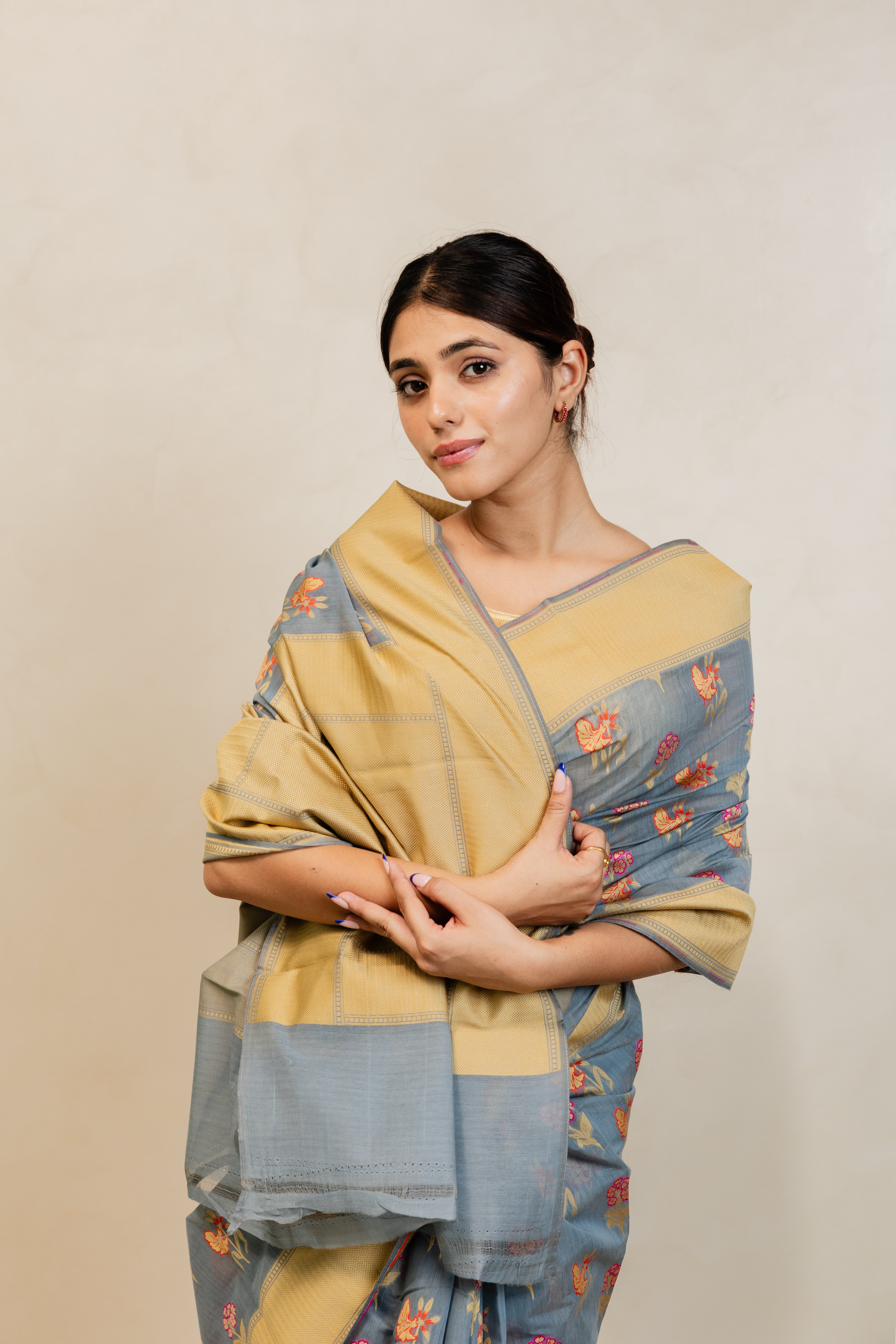 Cotton Jamdani Flower Booti Grey Handloom Saree