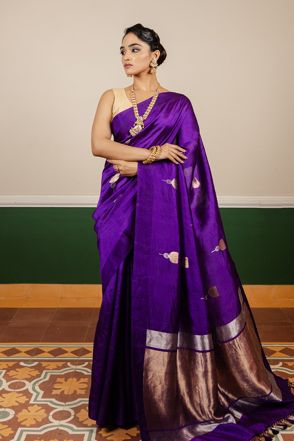 Purple Booti Katan Silk Banarasi Handloom Saree