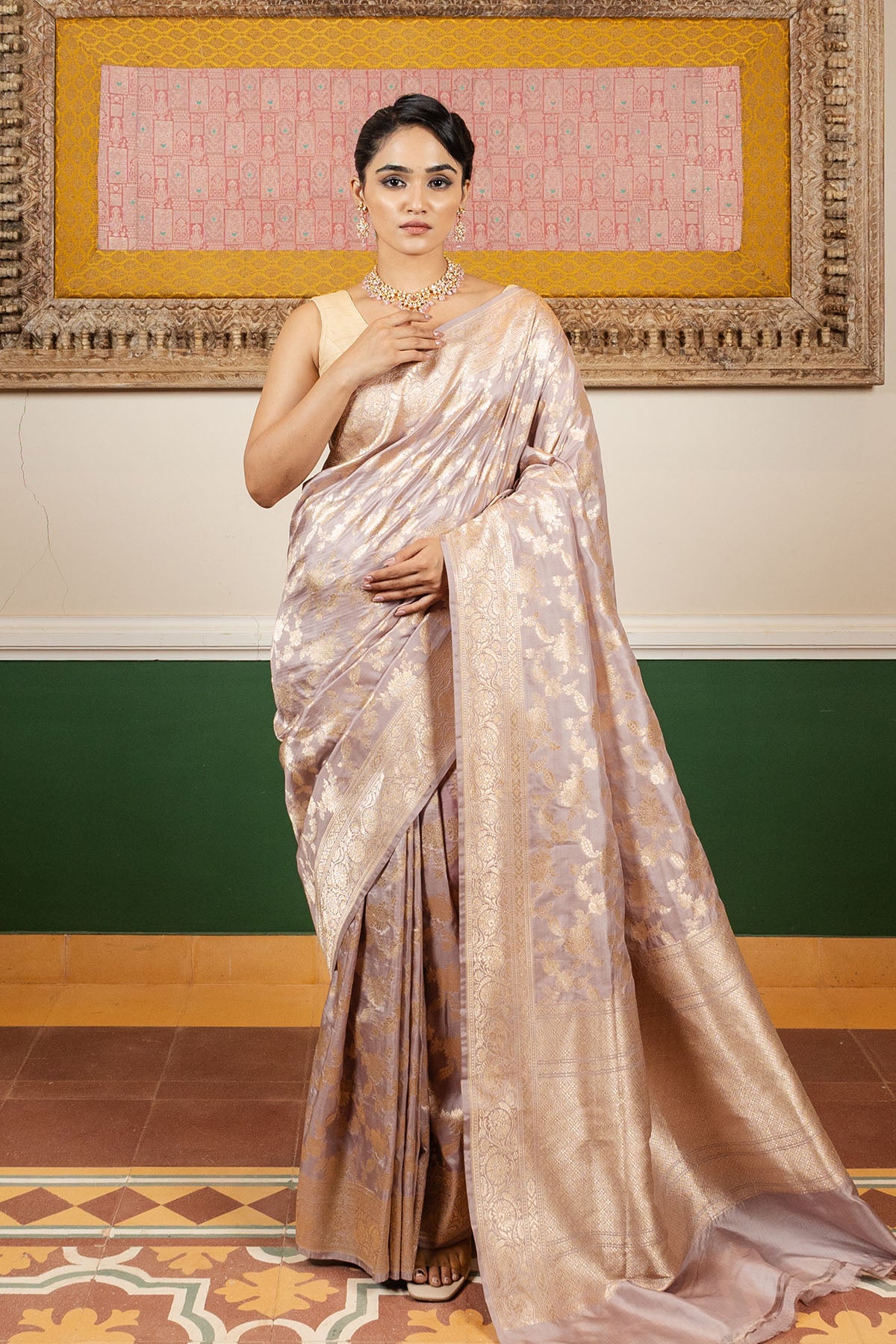 Grey Line Jaal Upadda Silk Banarasi Handloom Saree