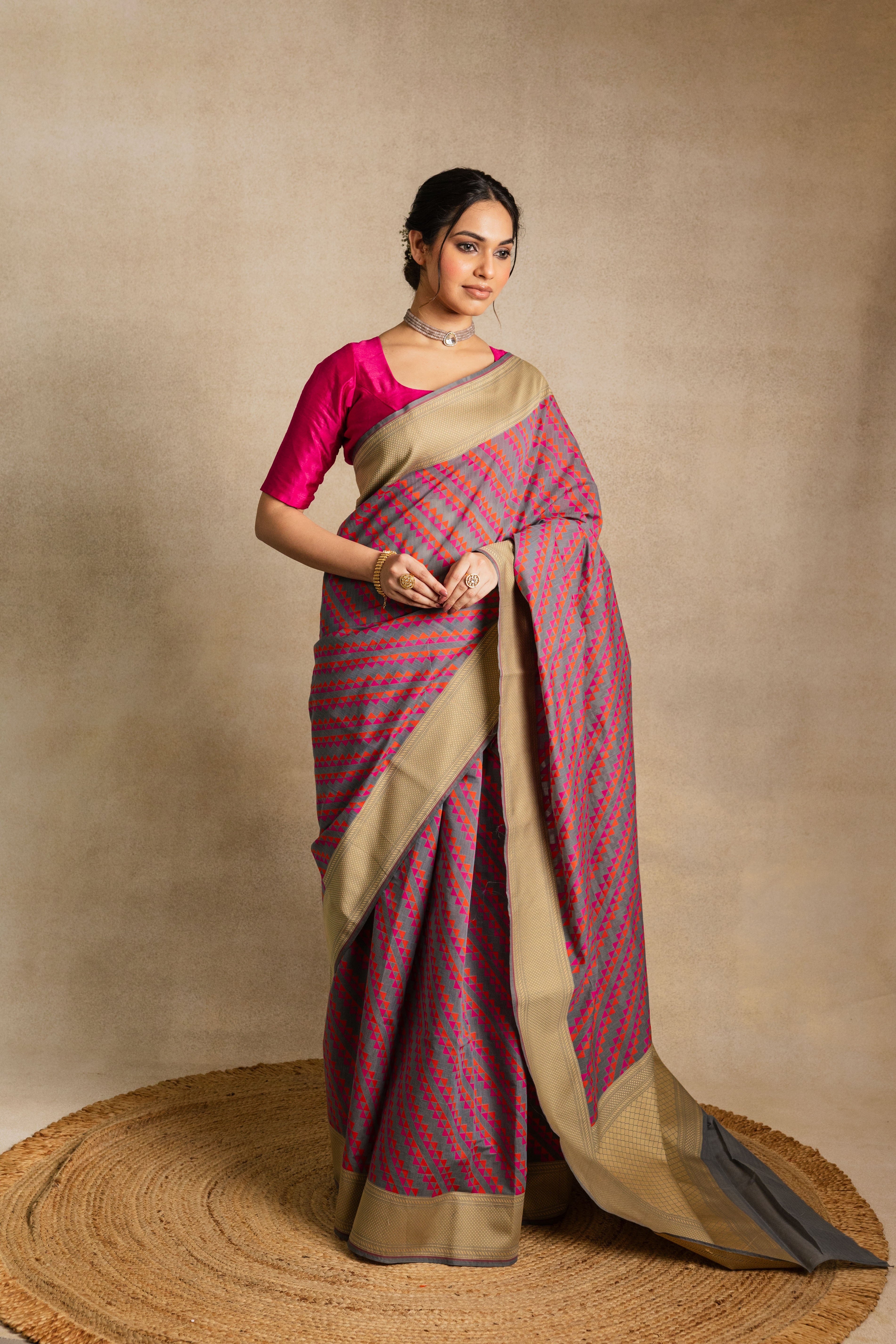 Cotton Jamdani Geometric Grey Saree