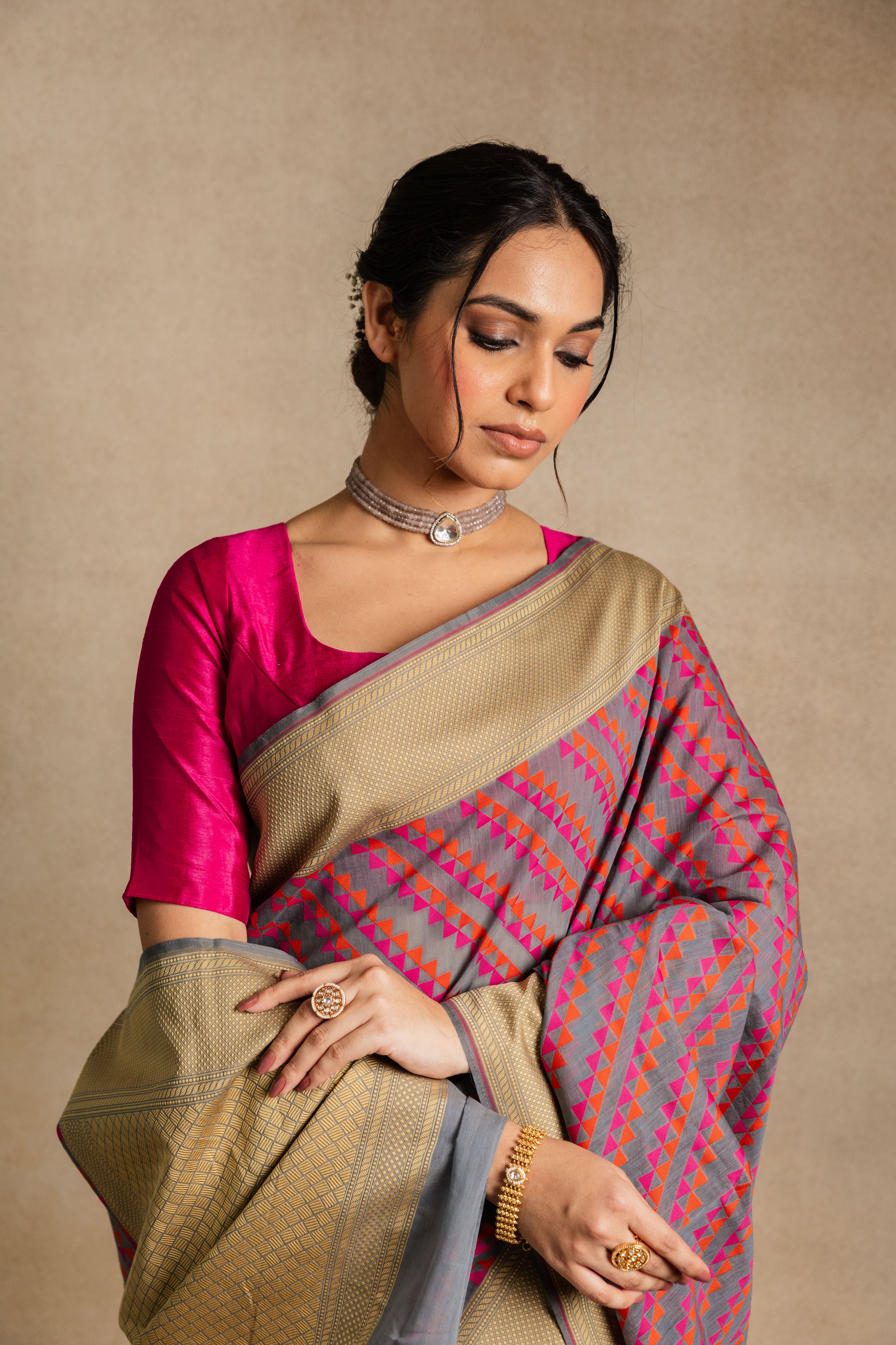 Cotton Jamdani Geometric Grey Saree