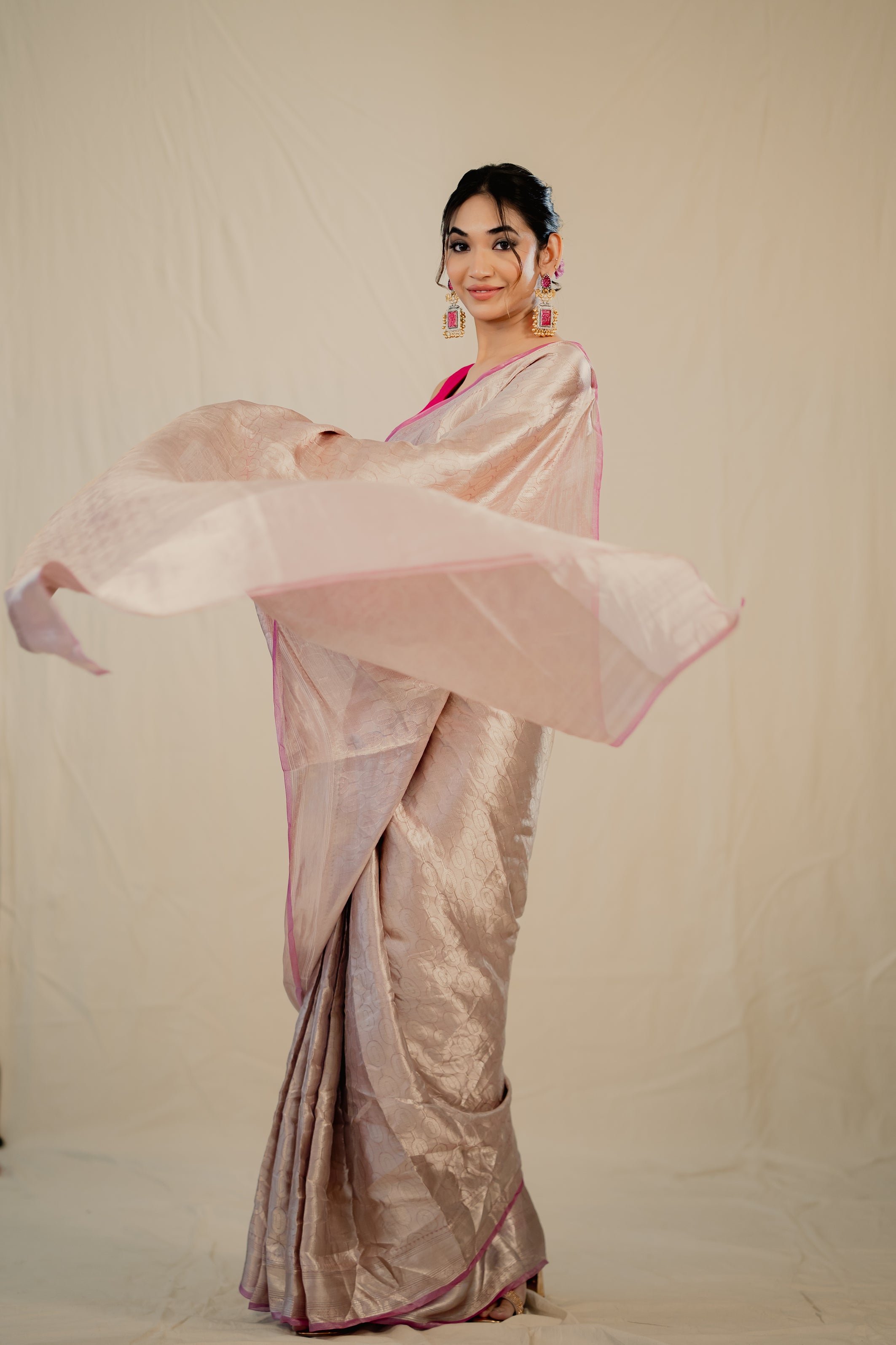 Silver Pink Pure Tissue Brocade Banarasi Handloom Saree
