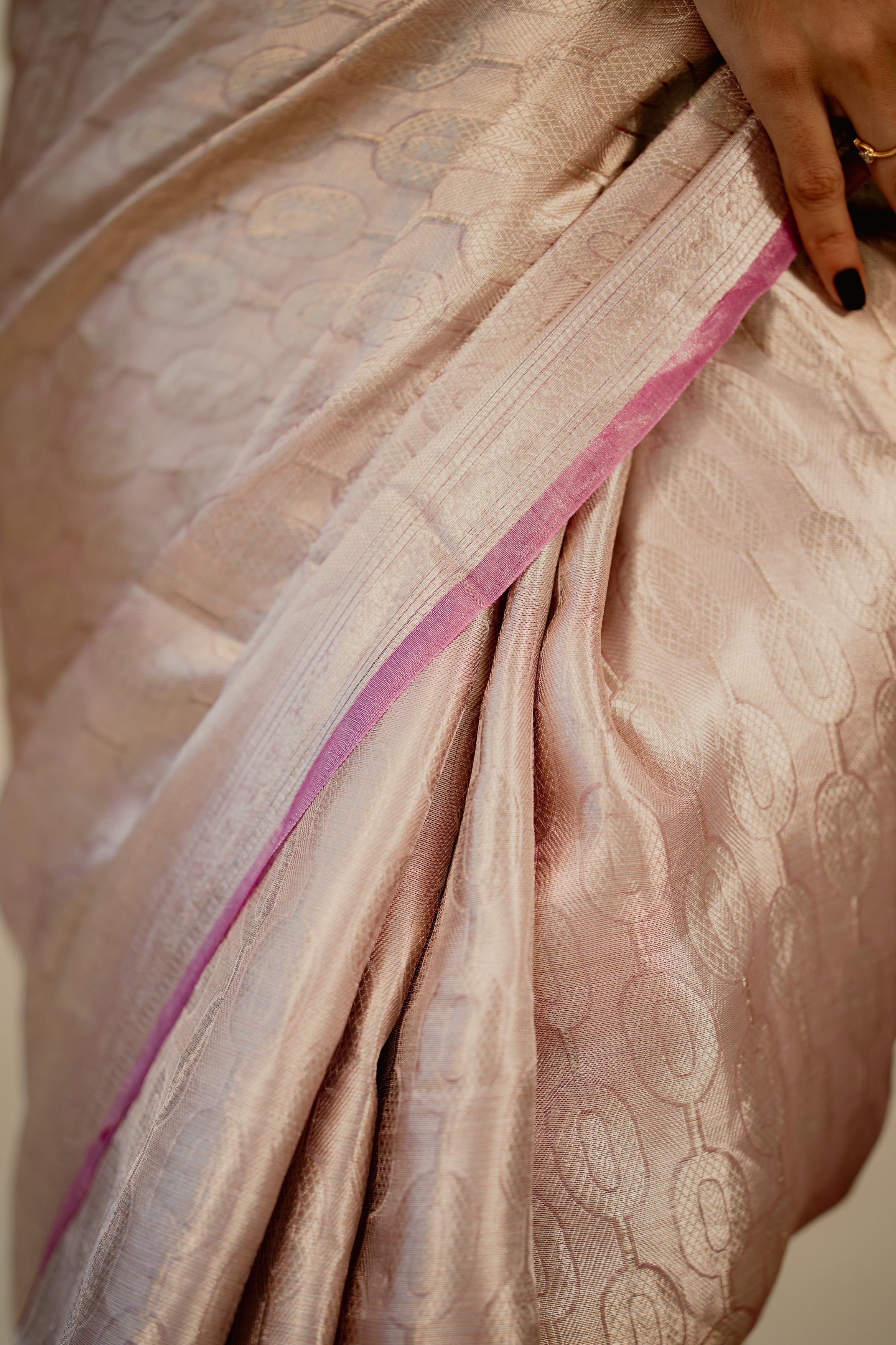 Silver Pink Pure Tissue Brocade Banarasi Handloom Saree