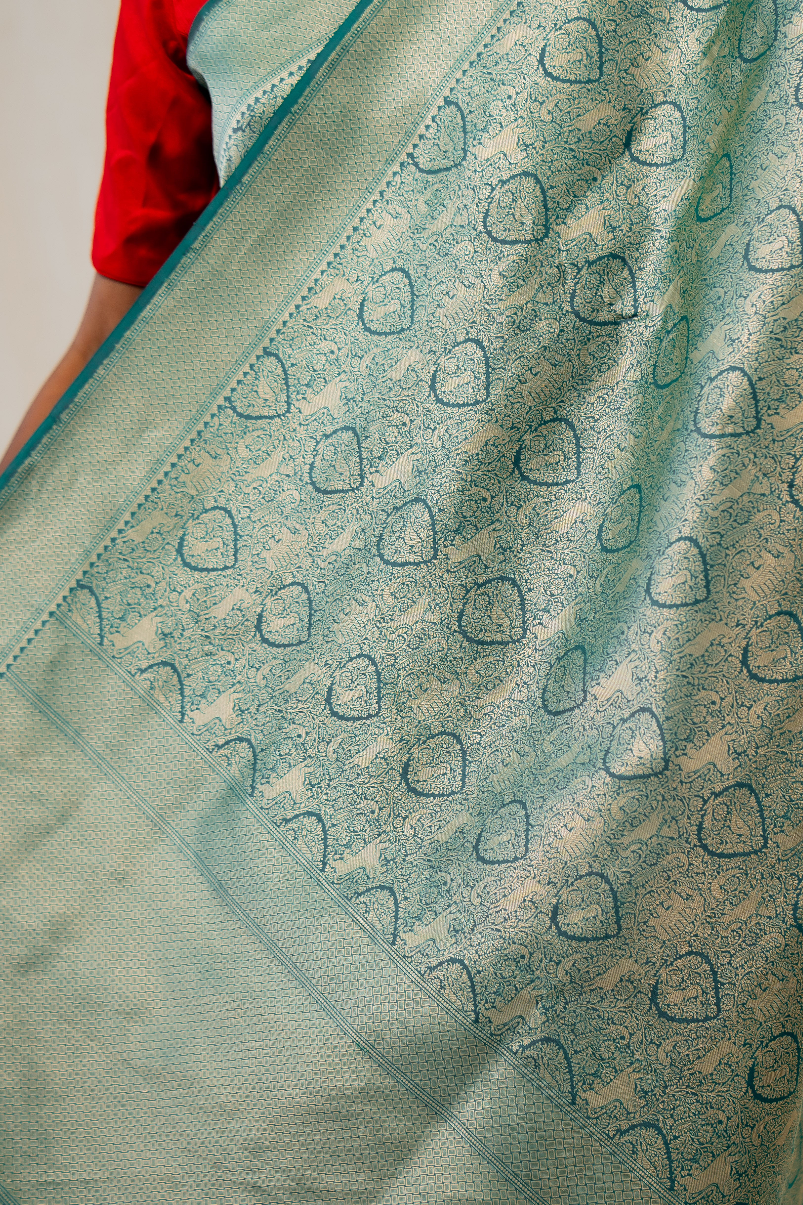 Turquiose Shikargah Jaal Katan Silk Banarasi Handloom Saree