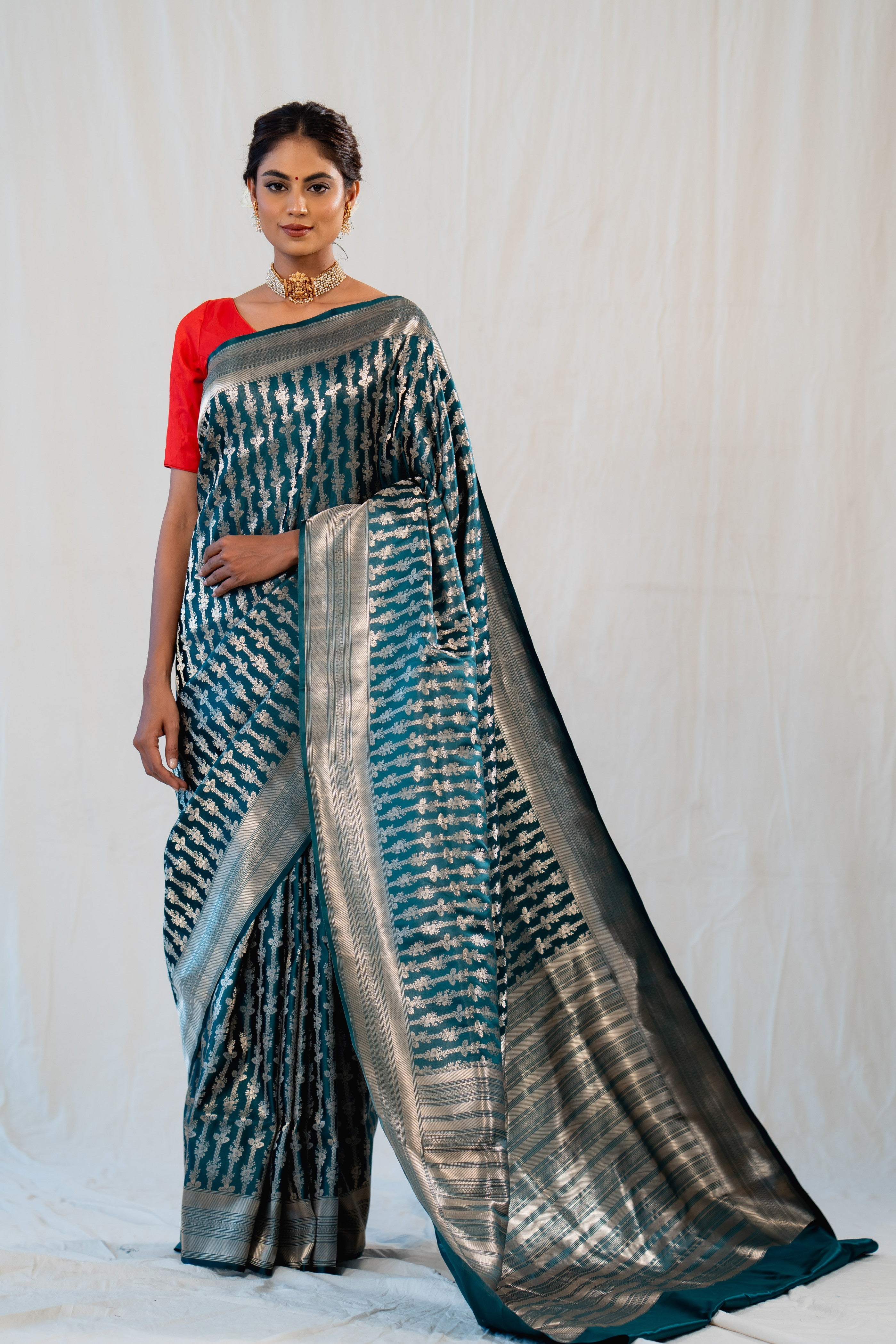 Green Booti Stripe Satin Katan Silk Banarasi Handloom Saree