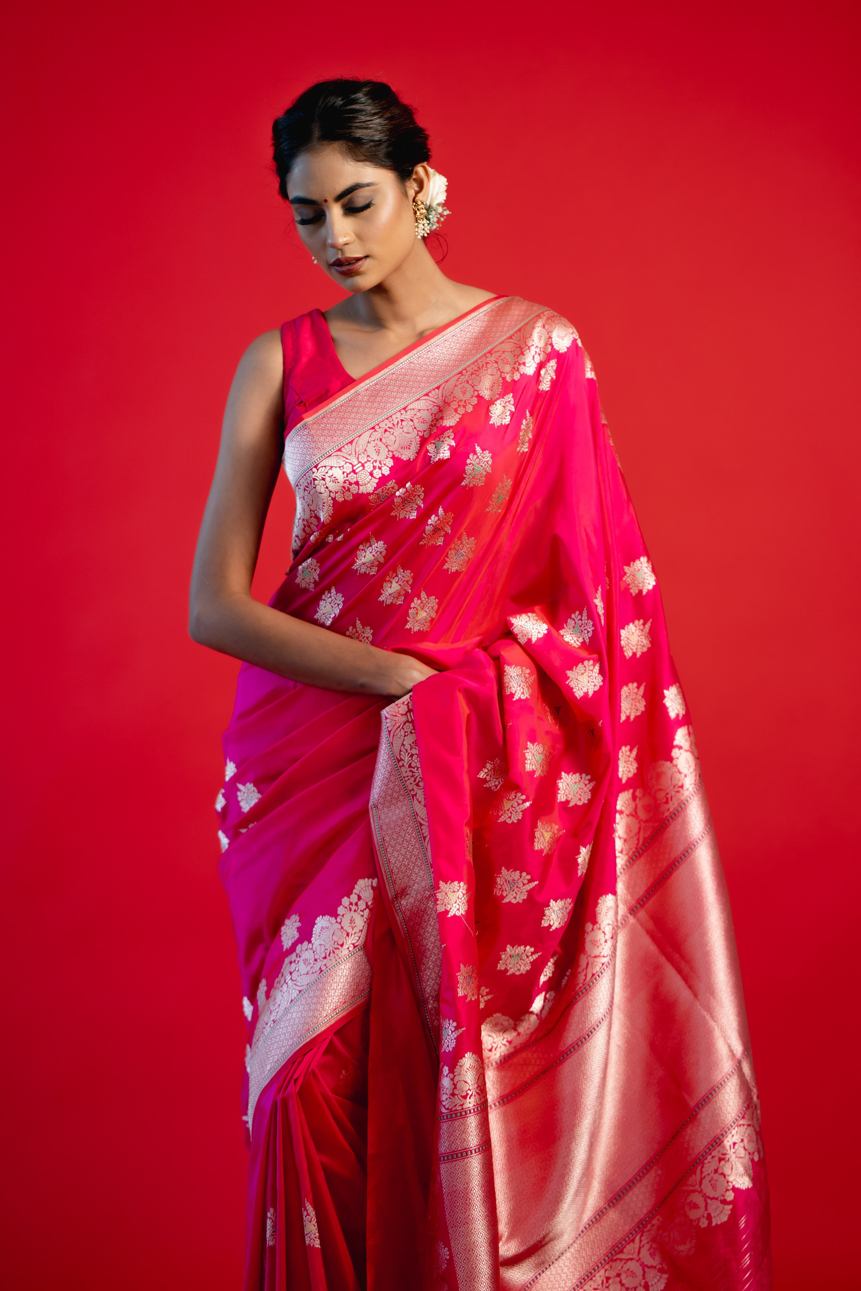 Rani Meenakari Booti Katan Silk Handloom Banarasi Saree