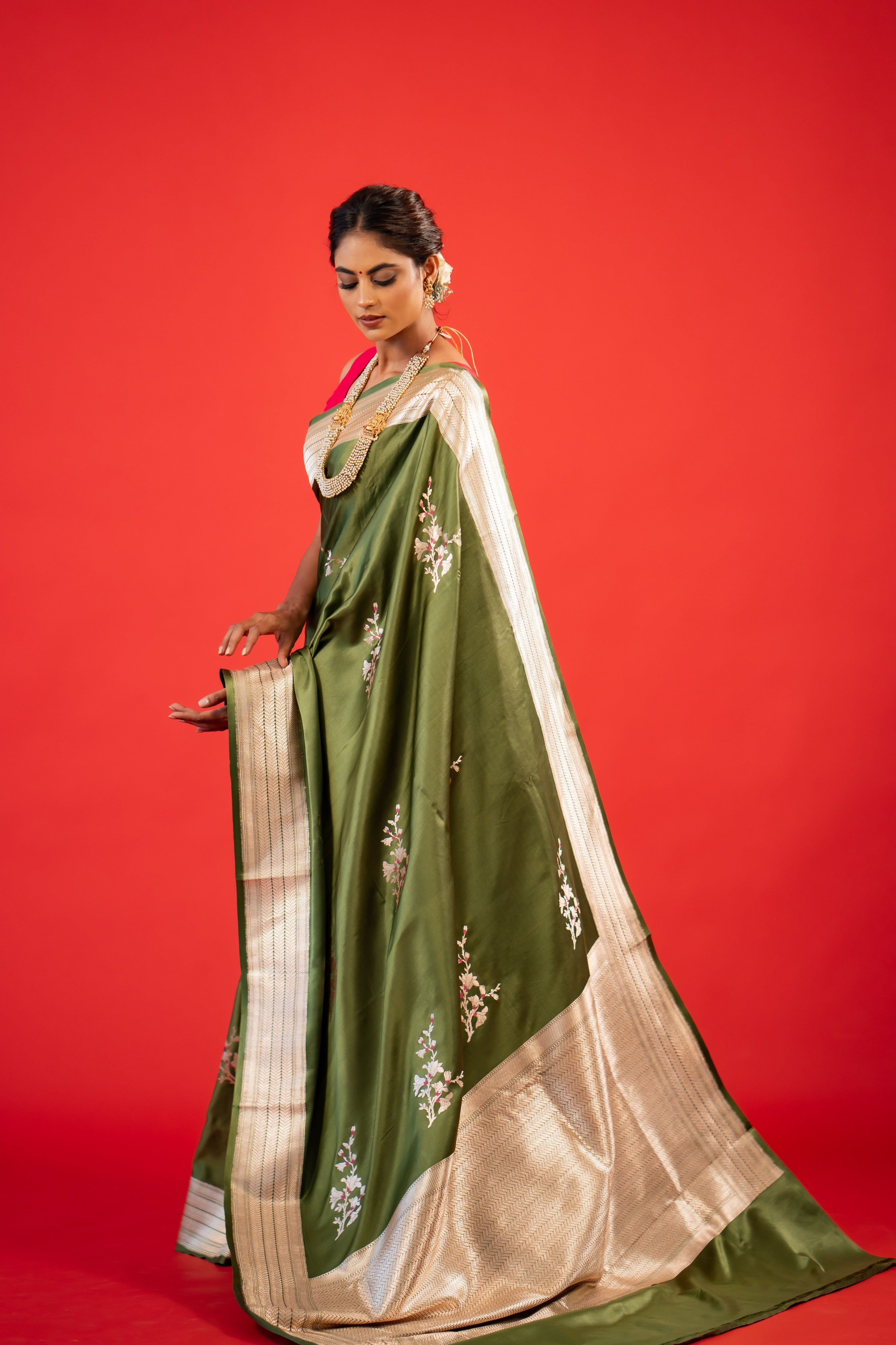 Parrot Green Booti Meenakari Mashru Silk Banarasi Handloom Saree