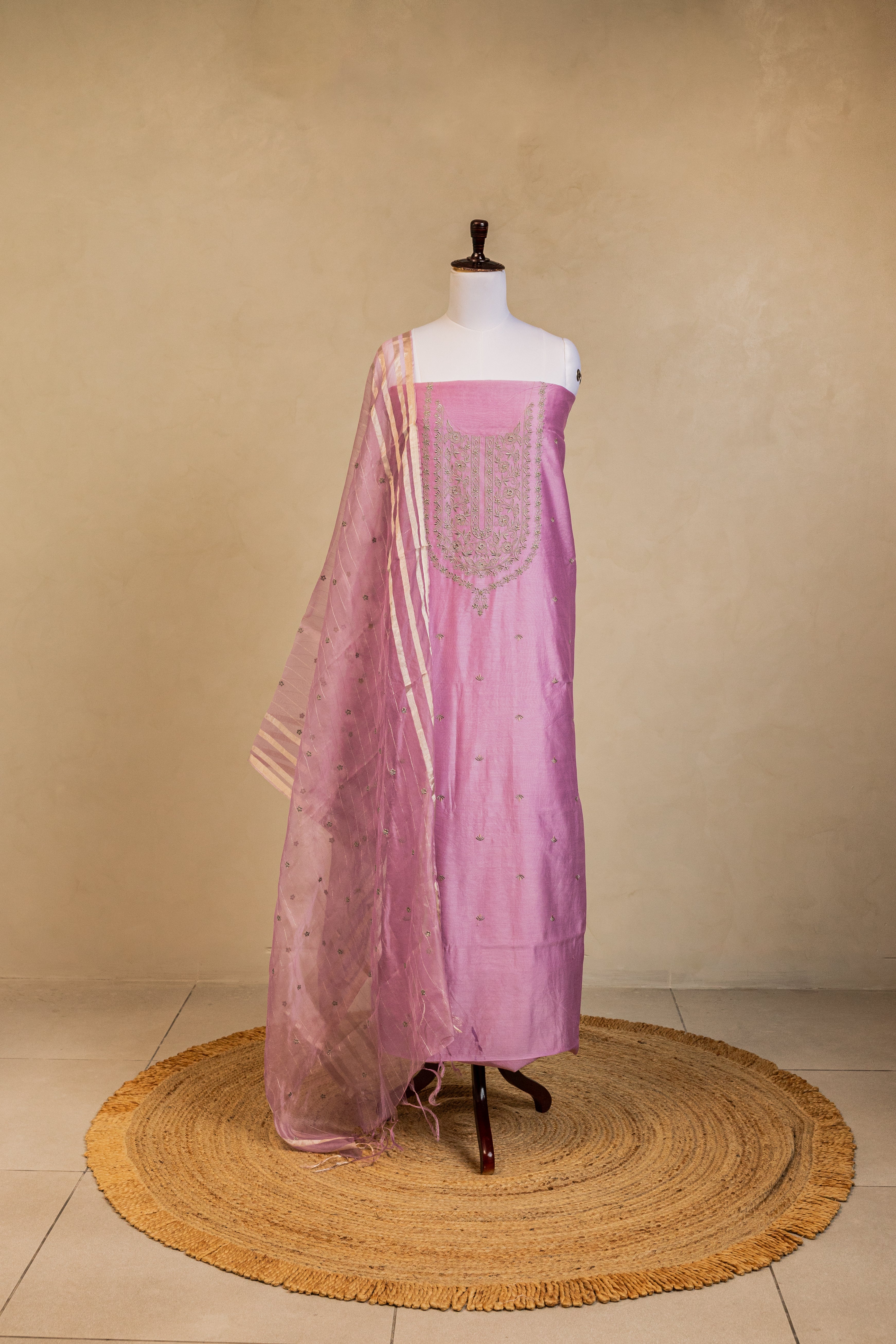 Mauve Cotton Silk Embroidered Handloom Banarasi Suit