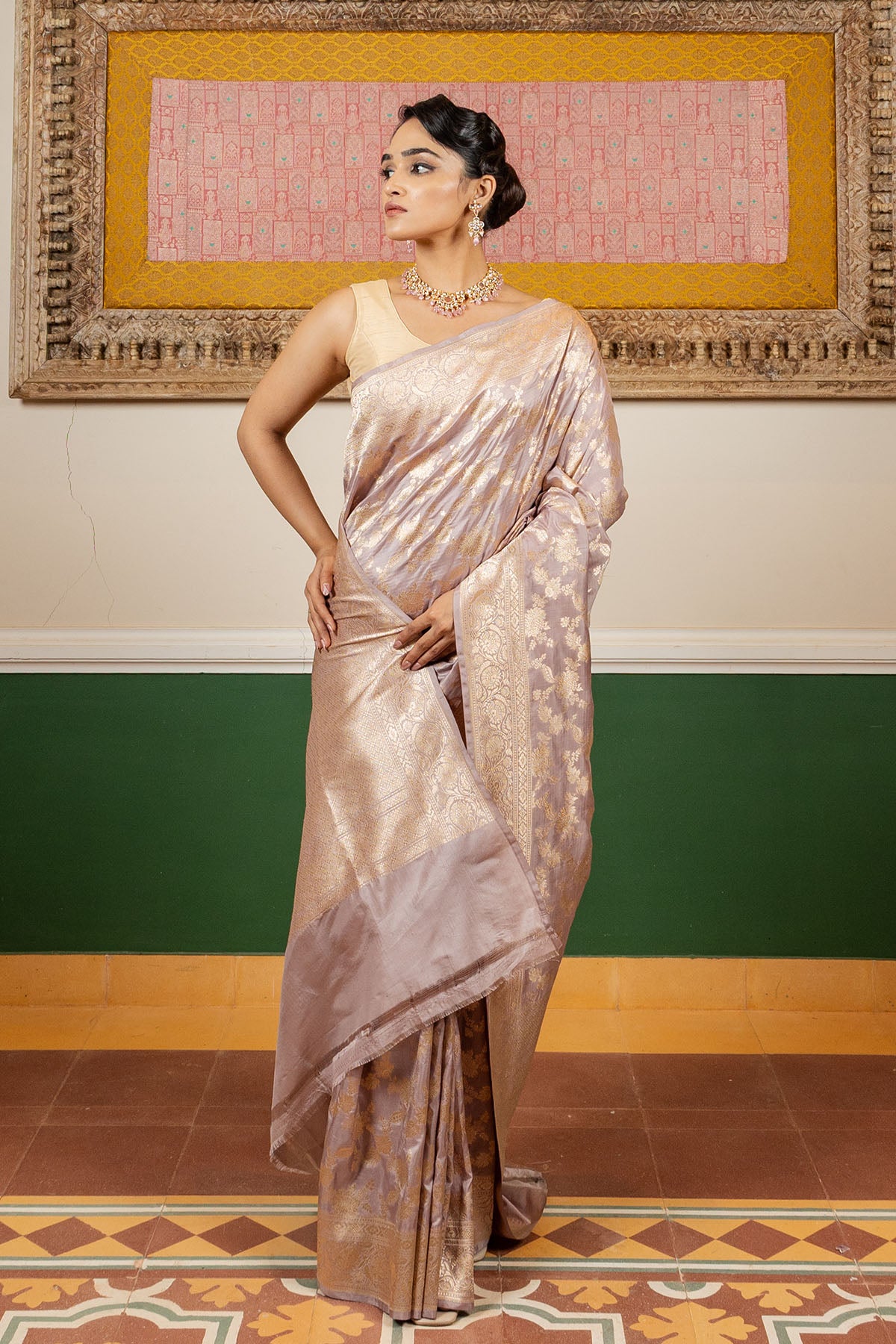 Grey Line Jaal Upadda Silk Banarasi Handloom Saree