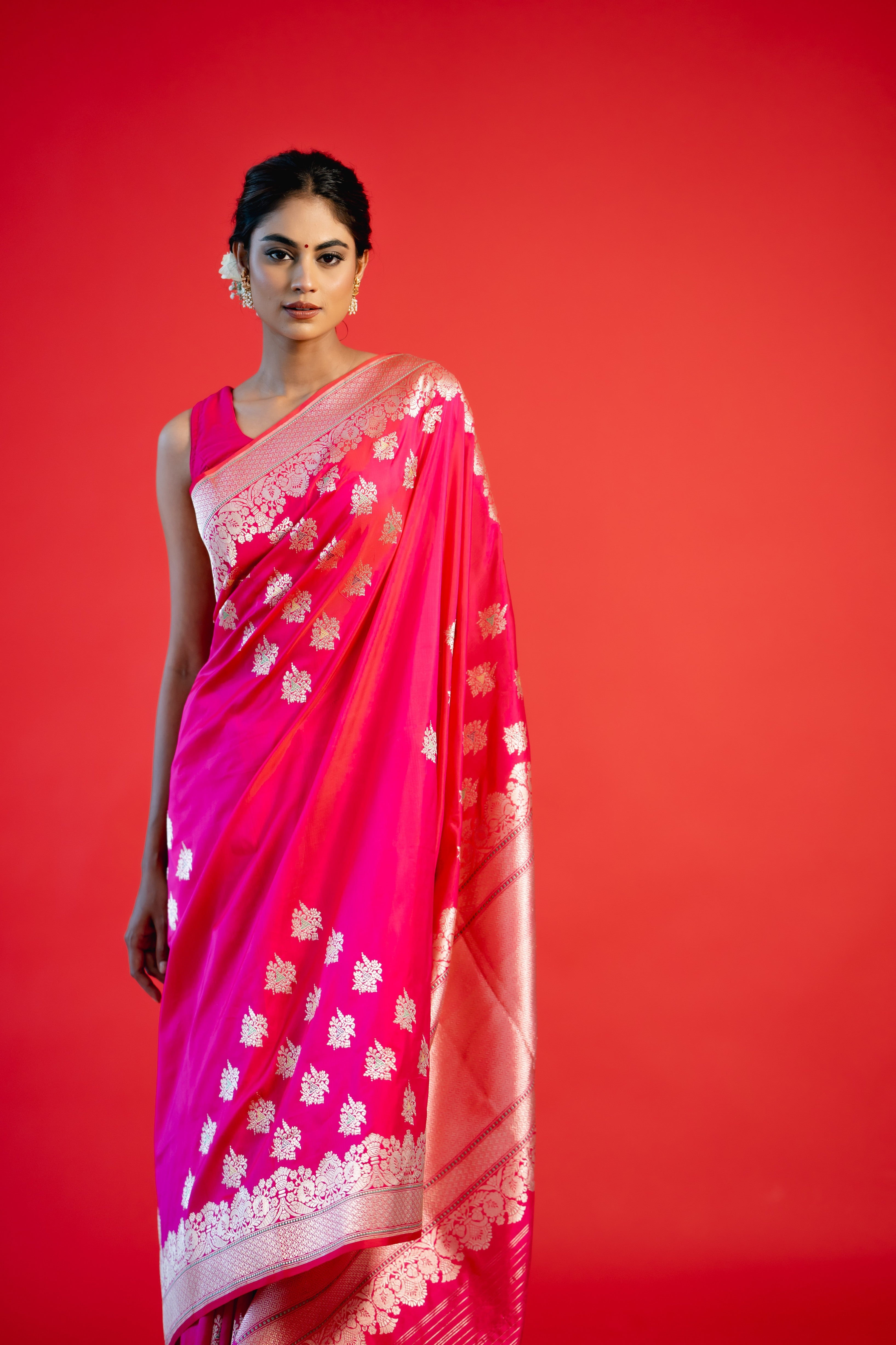 Rani Meenakari Booti Katan Silk Handloom Banarasi Saree