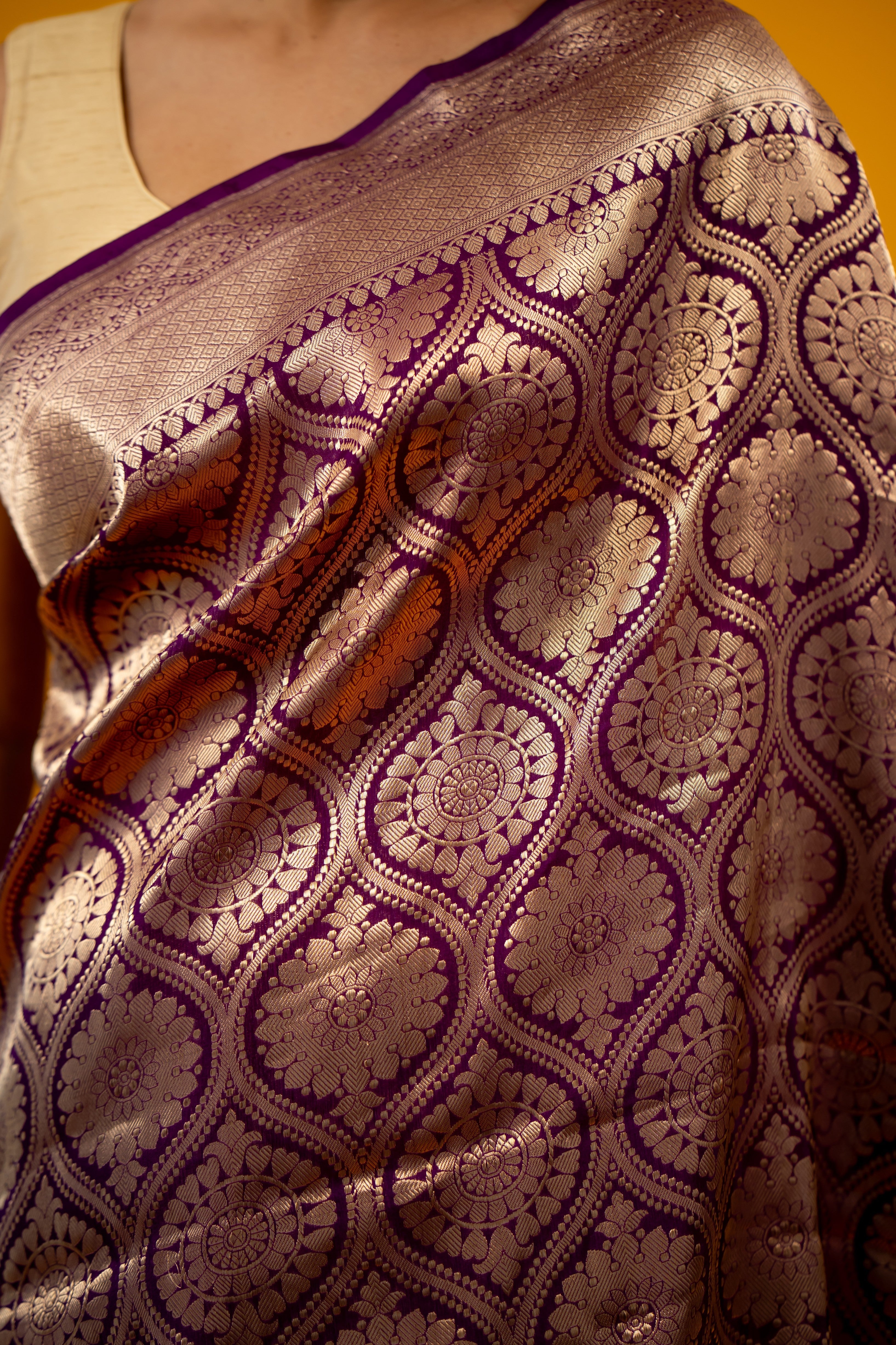 Deep Purple Katan Silk Booti Handloom Banarasi Saree