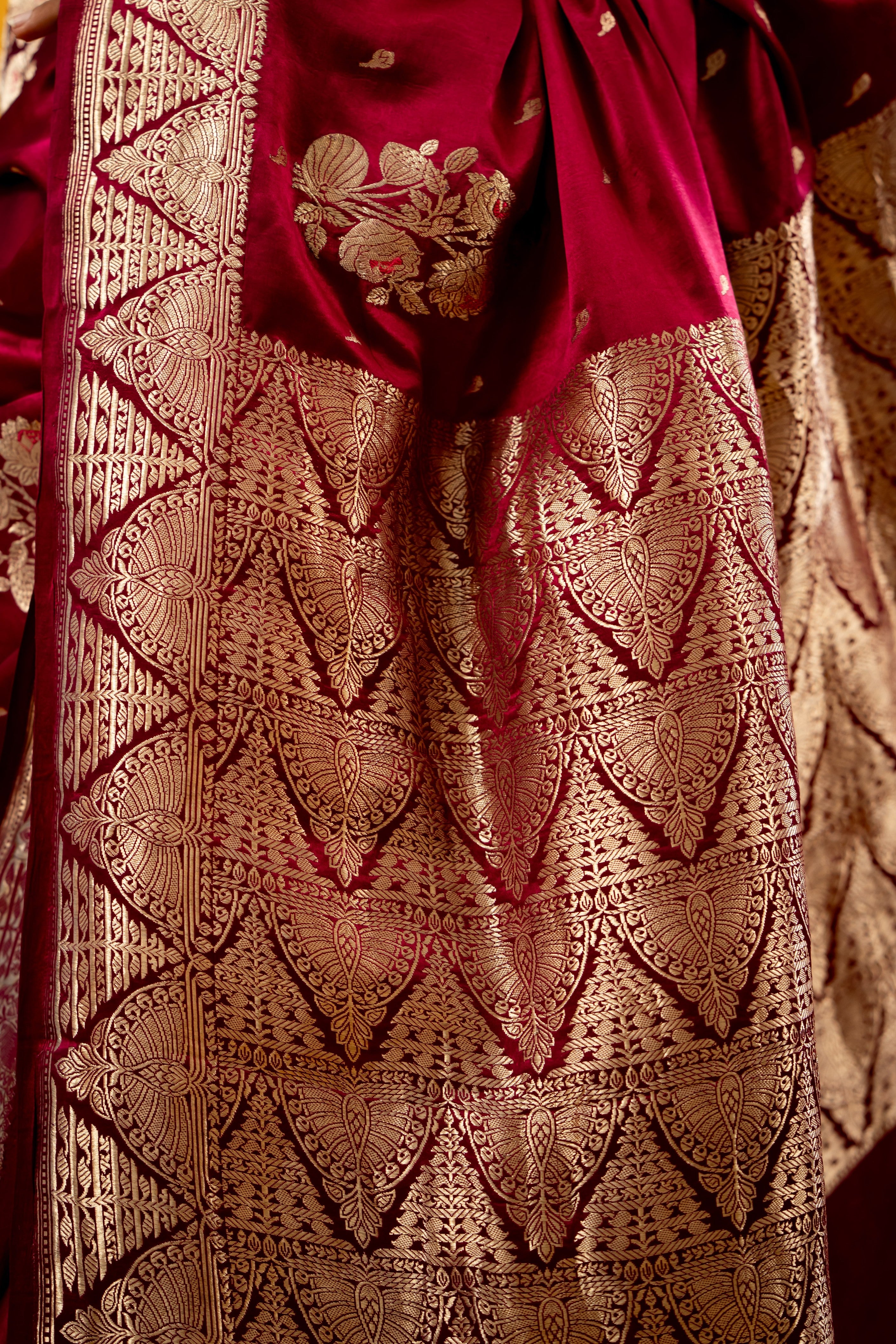 Magenta Booti Meenkari Mashru Katan Silk Banarasi Handloom Saree